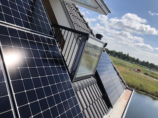 Sunpower installatie schuin dak
