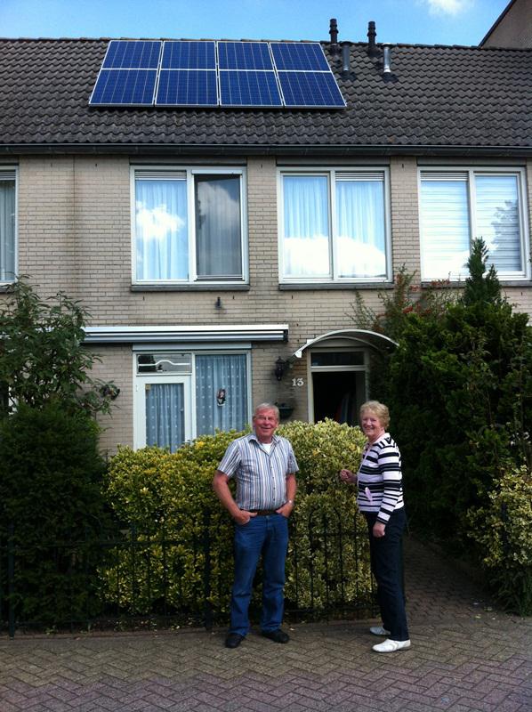 huurders voor woning met panelen