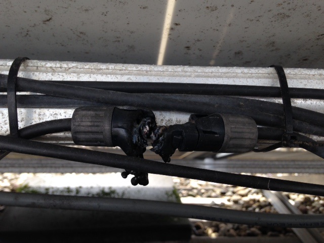 gesmolten MC4 connector