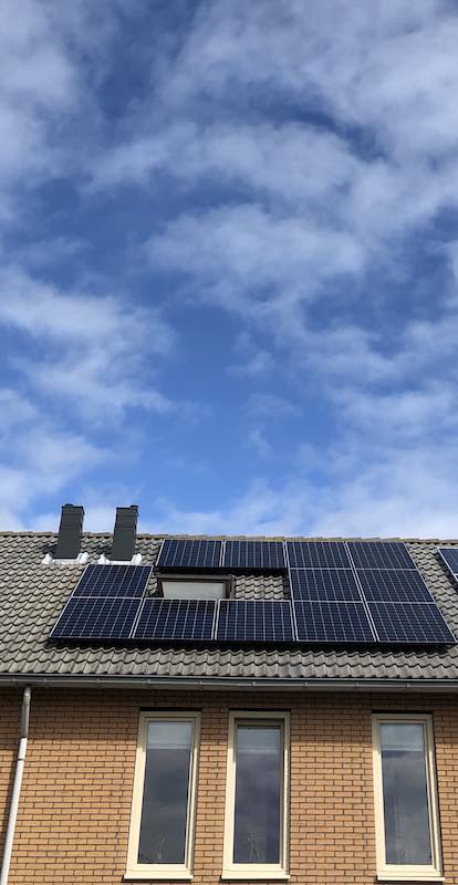 Lucht boven zonnepanelen september 2019