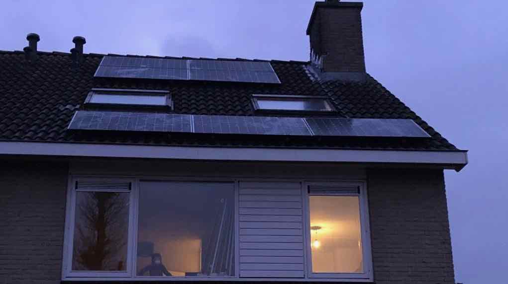 In december zijn de meeste installaties pas na zonsondergang klaar